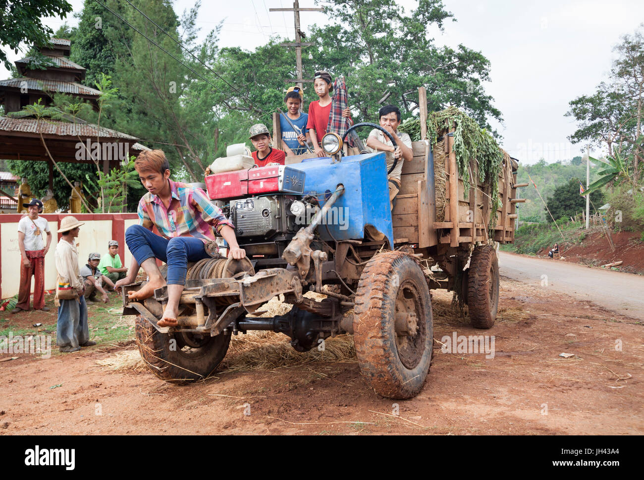 The canadian military pattern cmp truck Banque de photographies et d ...