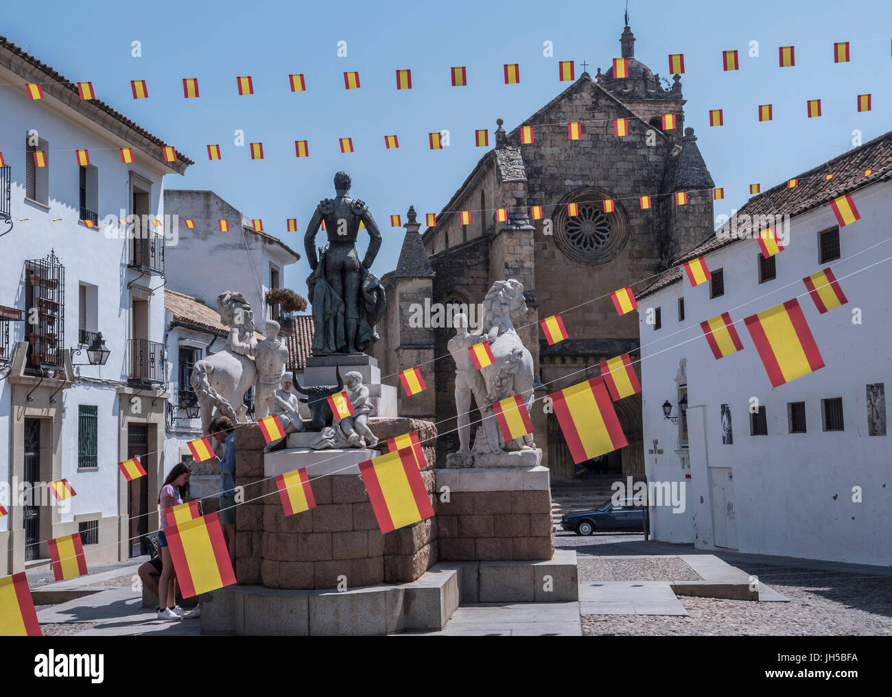 Ensemble sculptural dédié au torero Manolete, appelé 'Manuel Rodriguez' qui est situé sur la place Conde de Priego, Cordoue, Espagne Banque D'Images