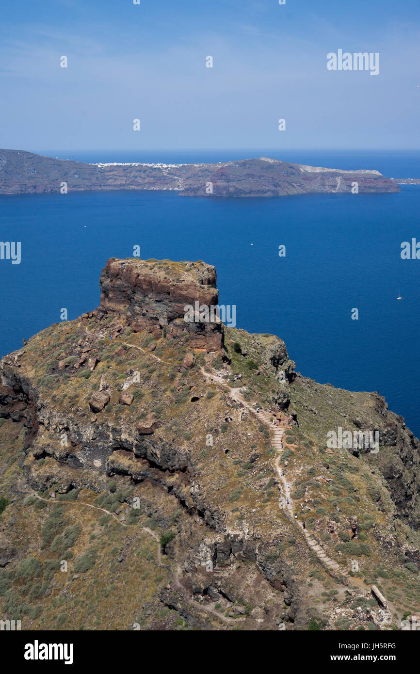 Blick von imerovigli auf den felsen-skaros, Santorin, Canaries, aegaeis, Griechenland, mittelmeer, EUROPA | Avis de imerovigli à la skaros rock, s Banque D'Images