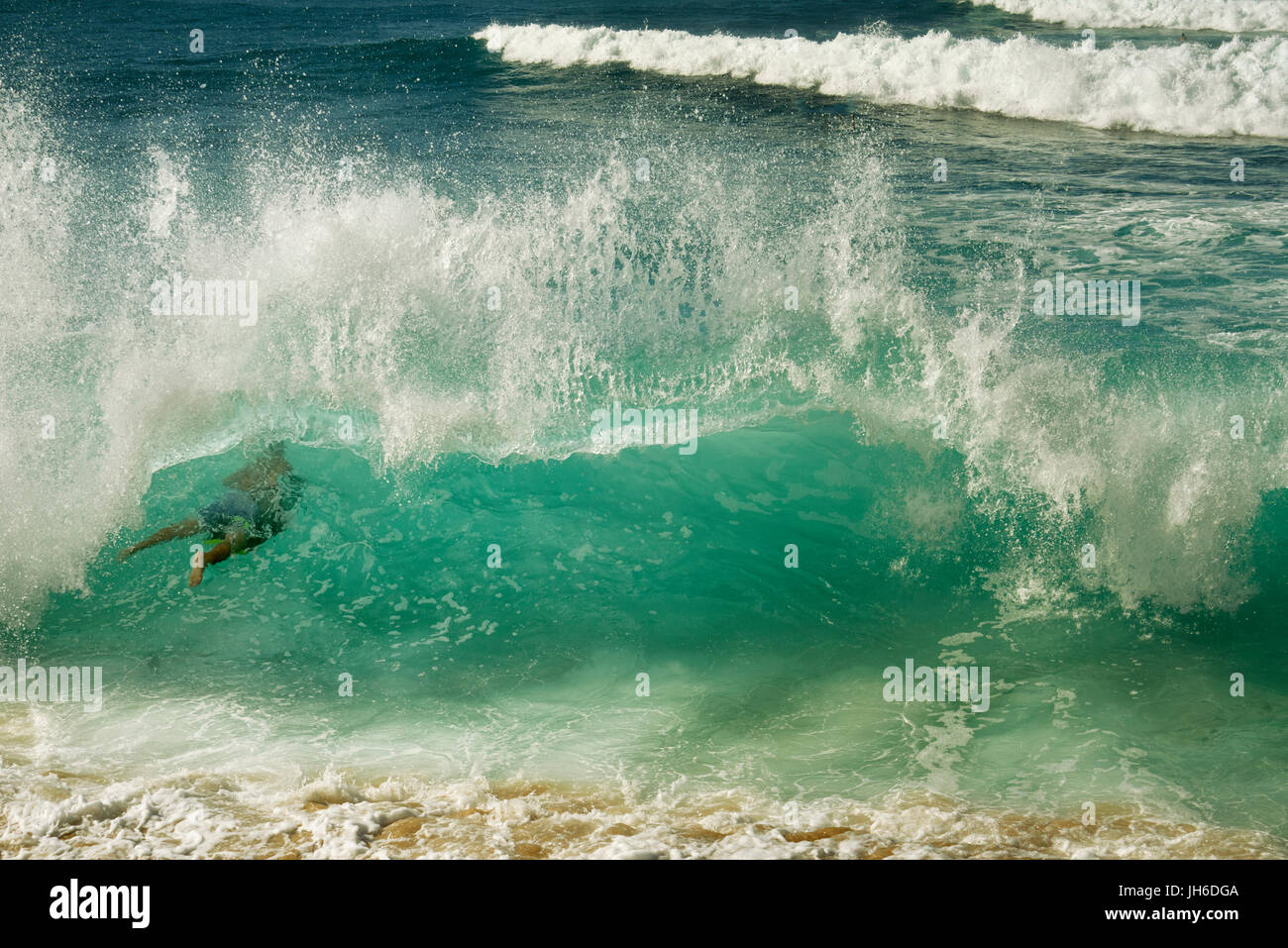 Les vagues de l'océan à Makaha Beach Park. Ko Olina, Oahu, Hawaii Banque D'Images