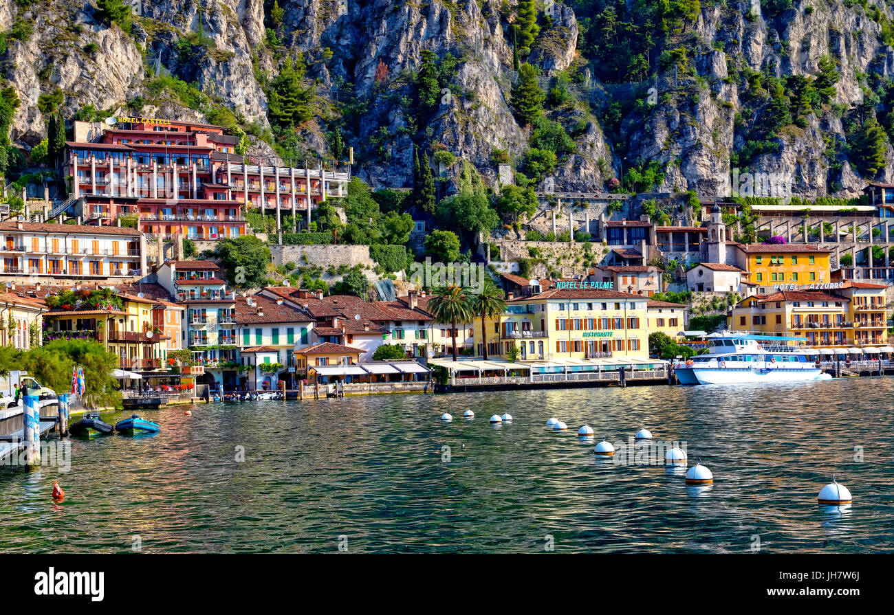 Port de Limone sul Garda en Lombardie Banque D'Images