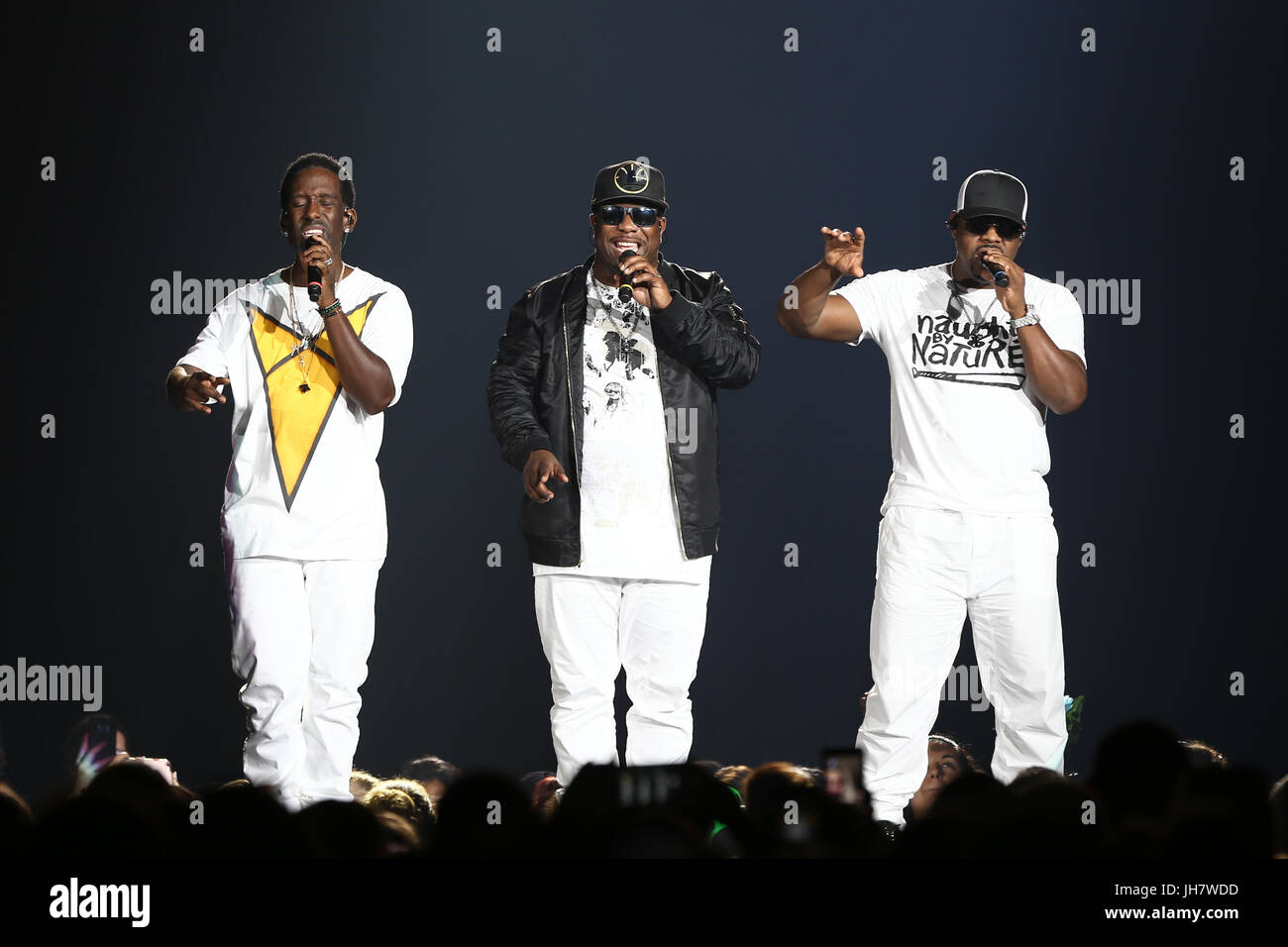 NEW YORK-JUL 7 : (L-R) Shawn Stockman, Wanya Morris et Nathan Morris de Boyz II Men effectuer au cours de l'ensemble Tour à NYCB vivent dans les Nassau V Banque D'Images