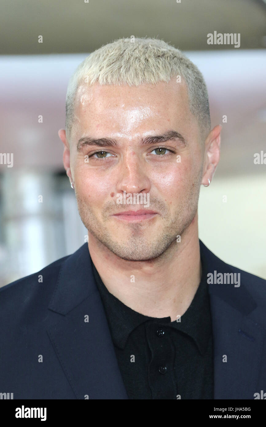 Londres, Royaume-Uni. Le 13 juillet, 2017. Matt Willis, Dunkerque - World Film Premiere, Leicester Square, London UK, 13 juillet 2017, les soldats alliés de la Belgique, de l'Empire britannique, le Canada et la France sont entourés par l'armée allemande et ont été évacués pendant une bataille féroce dans la seconde guerre mondiale. Credit : Riche Gold/Alamy Live News Banque D'Images