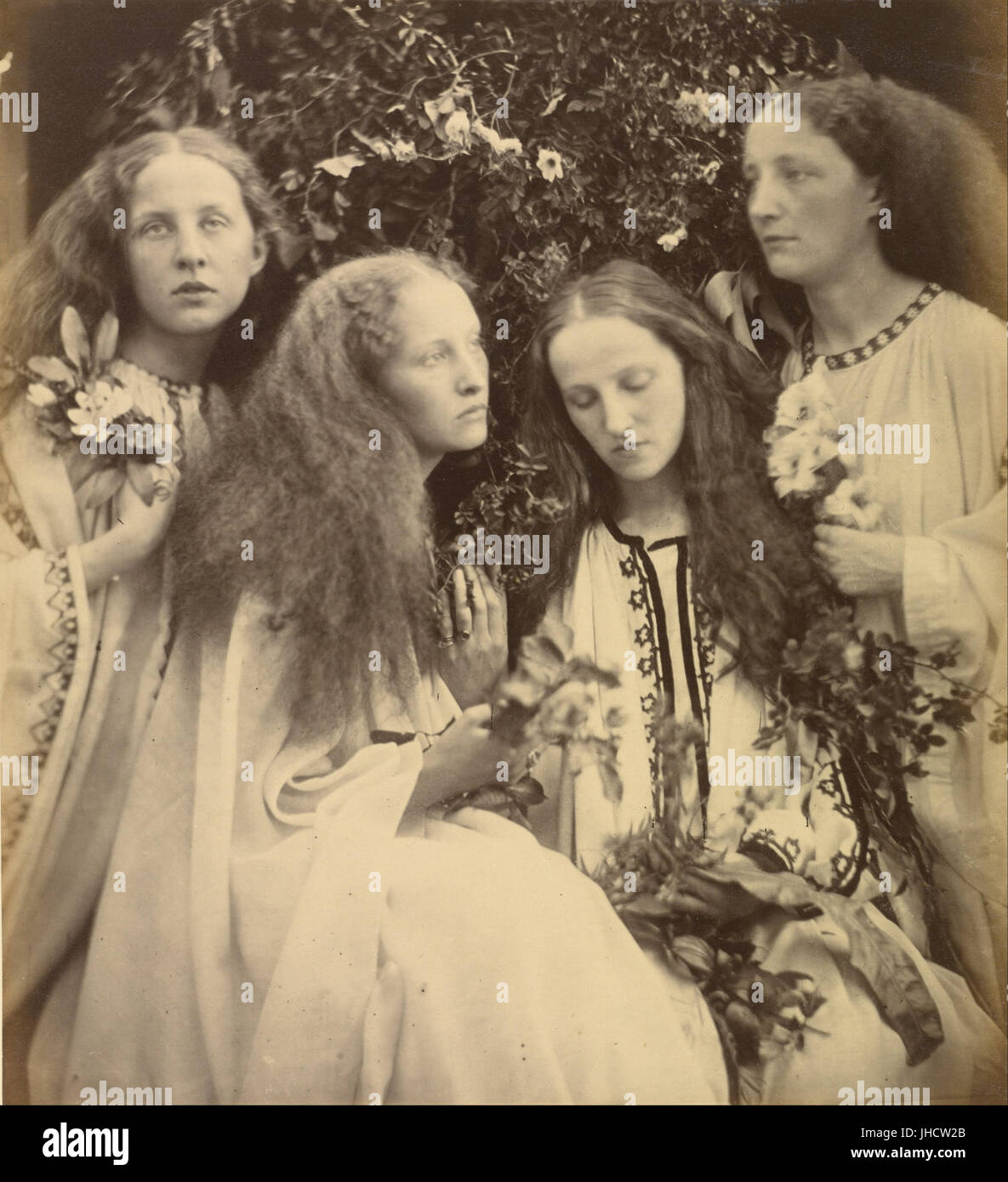 Julia Margaret Cameron (britannique, né en Inde - Le Jardin des filles - Rosebud Banque D'Images