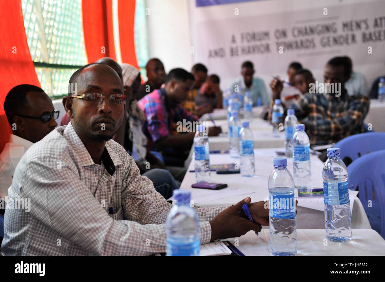 2015 03 12 La violence basée sur le genre (16767786976) -5 Discussion Banque D'Images