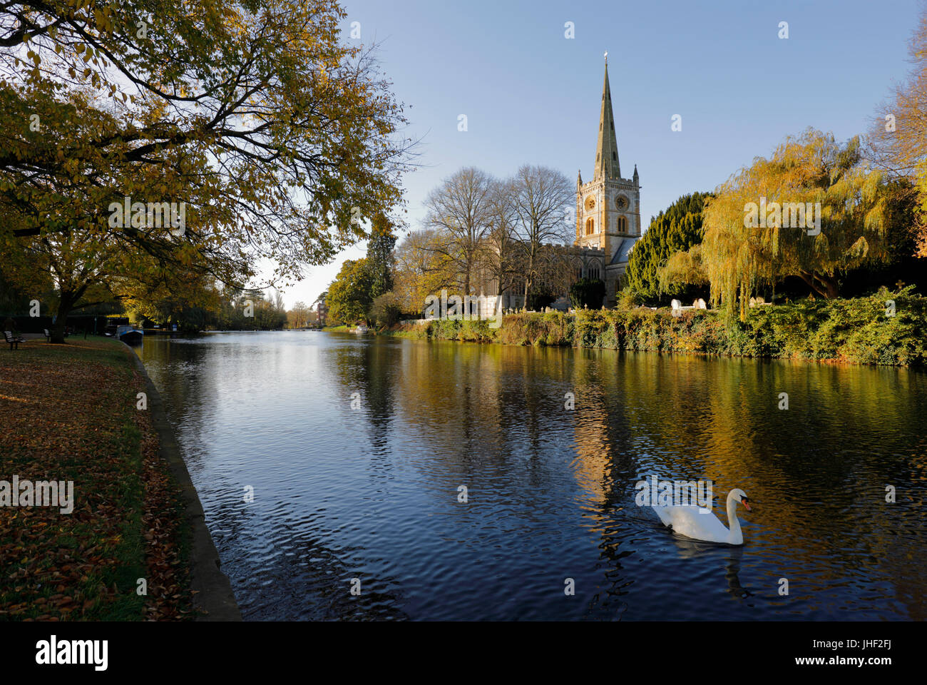 L'église Holy Trinity où William Shakespeare est enterré sur la rivière Avon, Stratford-upon-Avon, Warwickshire, Angleterre, Royaume-Uni, Europe Banque D'Images