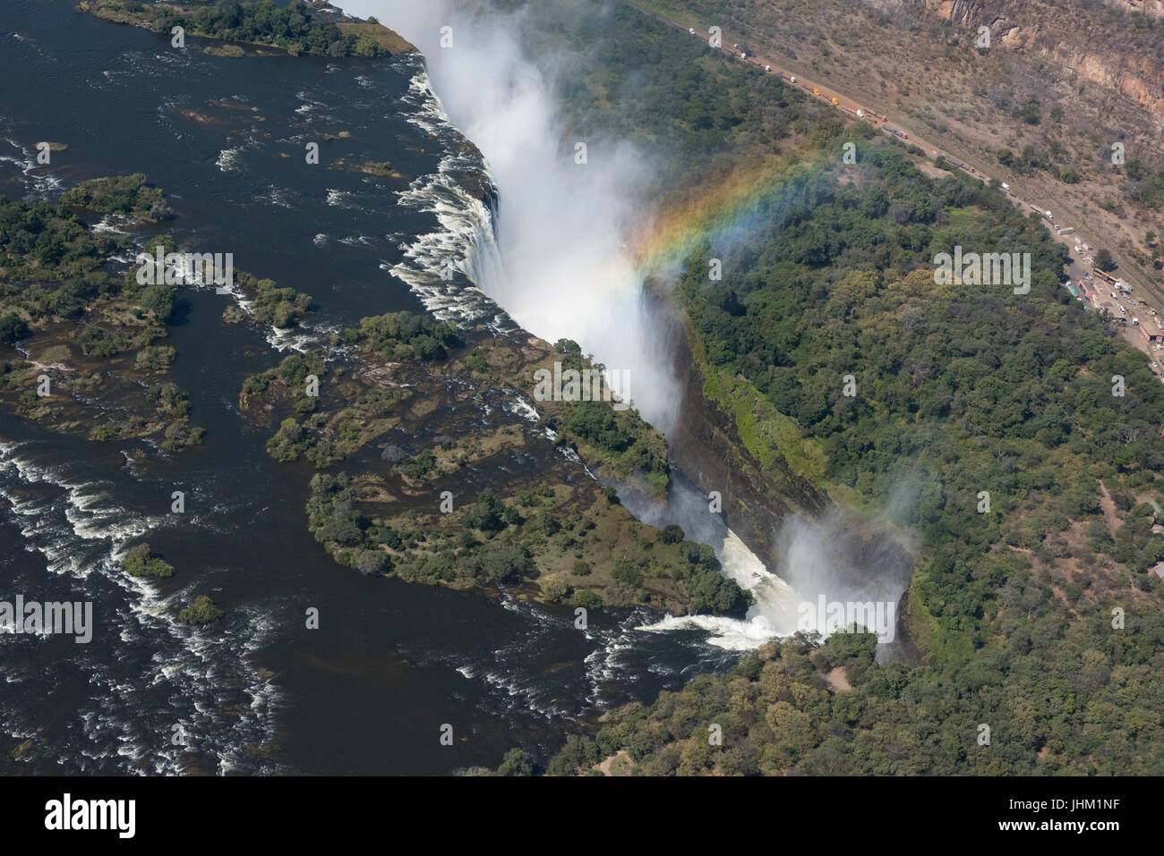 L'Afrique du Sud, à la frontière entre la Zambie et le Zimbabwe. Livingston, Zambie et Victoria Falls au Zimbabwe. Vue aérienne de Victoria Falls, ou Mosi-oa Banque D'Images