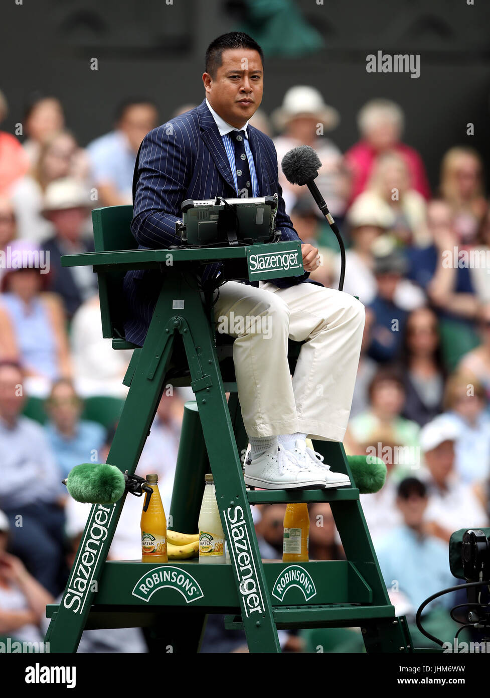 Juge-arbitre James Keothavong au jour 11 de l'de Wimbledon à l'All England  Lawn Tennis et croquet Club, Wimbledon. ASSOCIATION DE PRESSE Photo. Photo  date : vendredi 14 juillet 2017. Voir l'histoire de