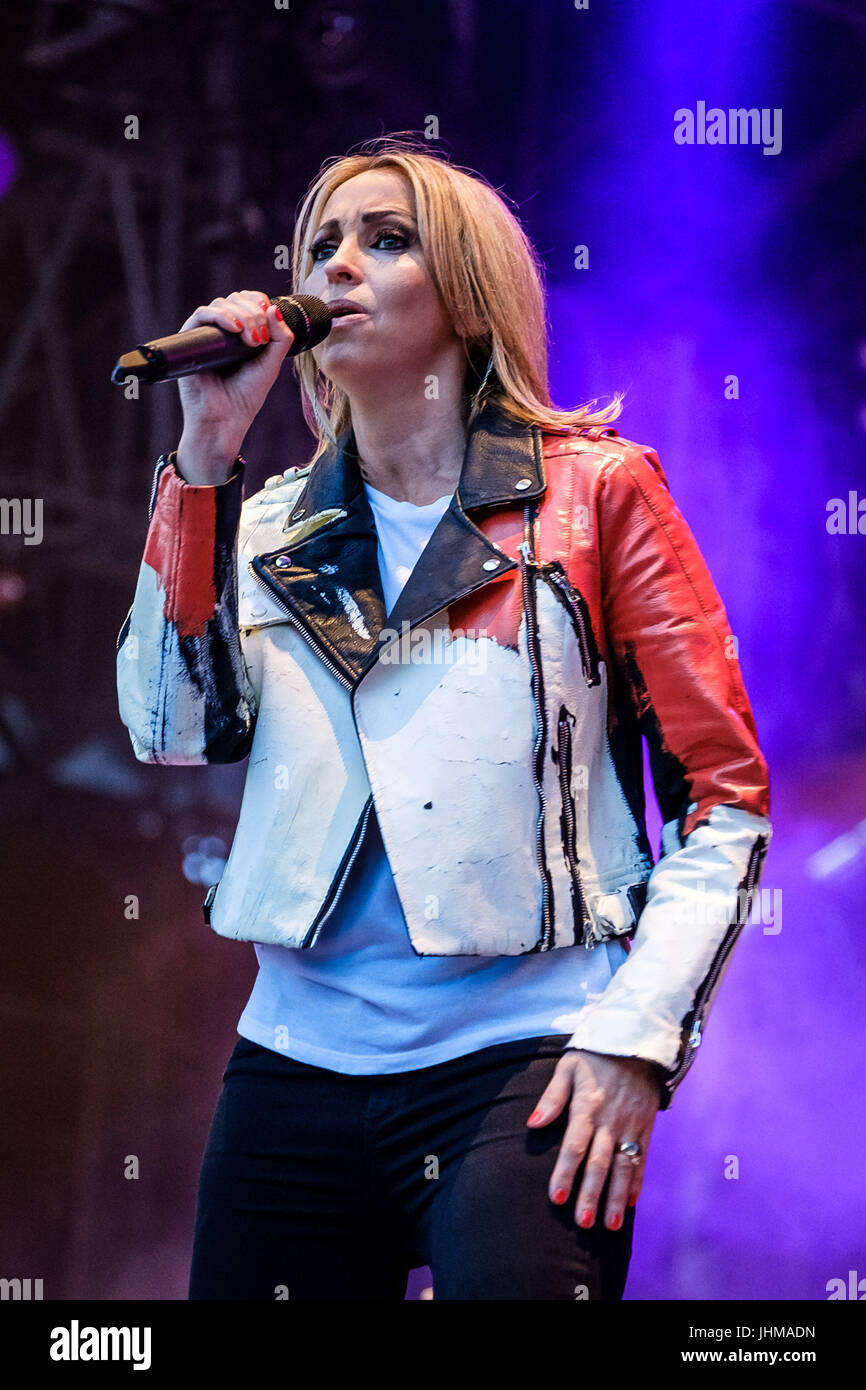 Londres, Royaume-Uni. Le 13 juillet, 2017. Tous les Saints joue la musique de Kew à Kew Gardens le 13/07/2017 à Kew la musique à Kew Gardens, Londres. Les personnes sur la photo : Natalie Appleton. Photo par : Julie Edwards/Alamy Live News Banque D'Images