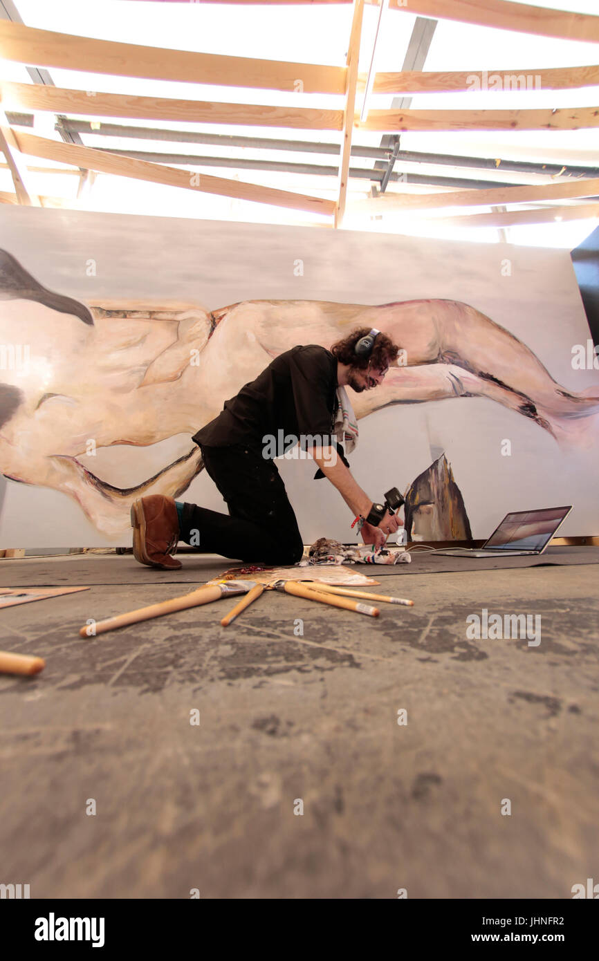 Artiste au travail. Banque D'Images