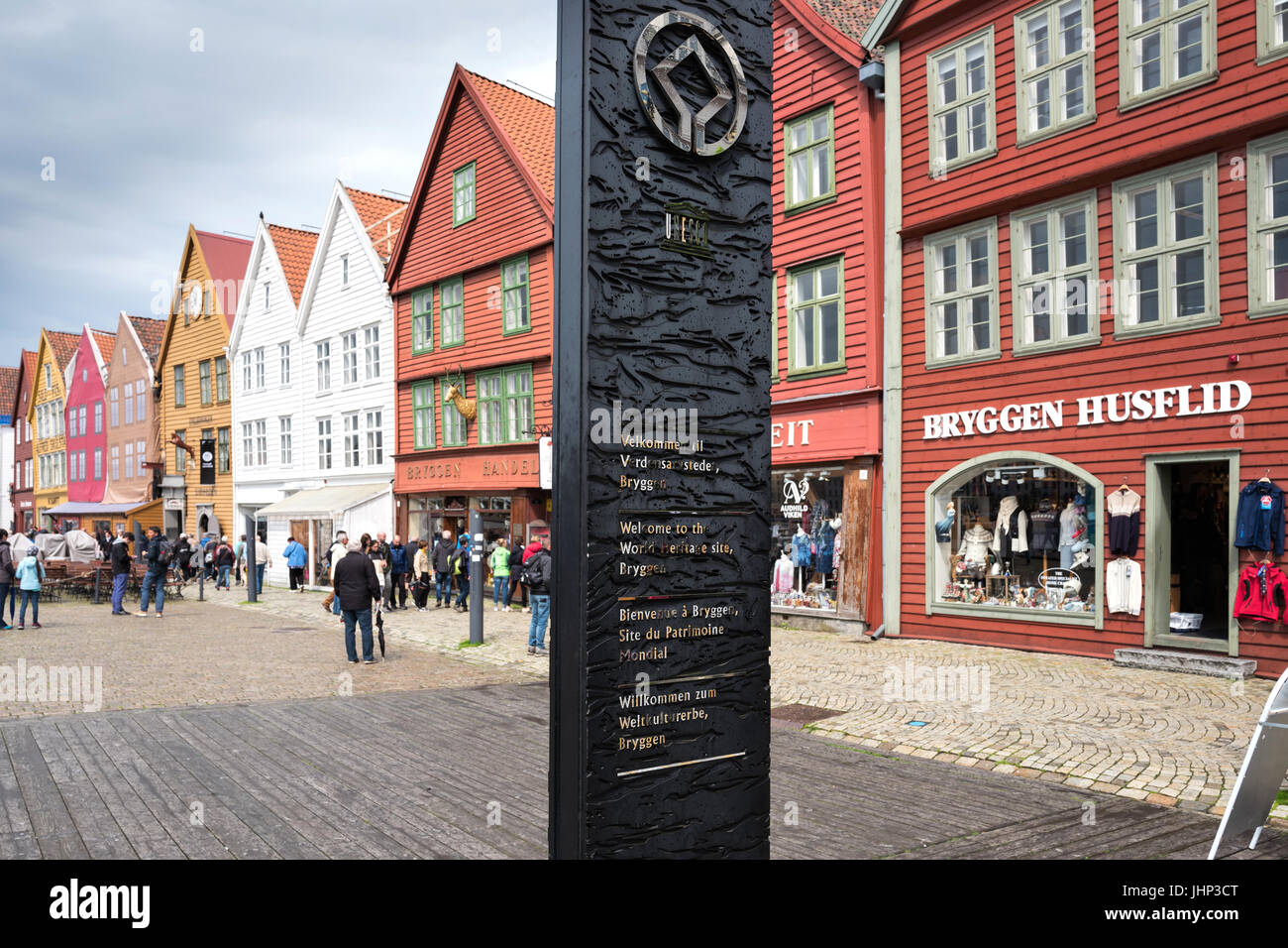 Bryggen est une série de bâtiments commerciaux hanséatique de Bergen (Norvège) et a été classé au Patrimoine Mondial de l'UNESCO en 1979. Banque D'Images