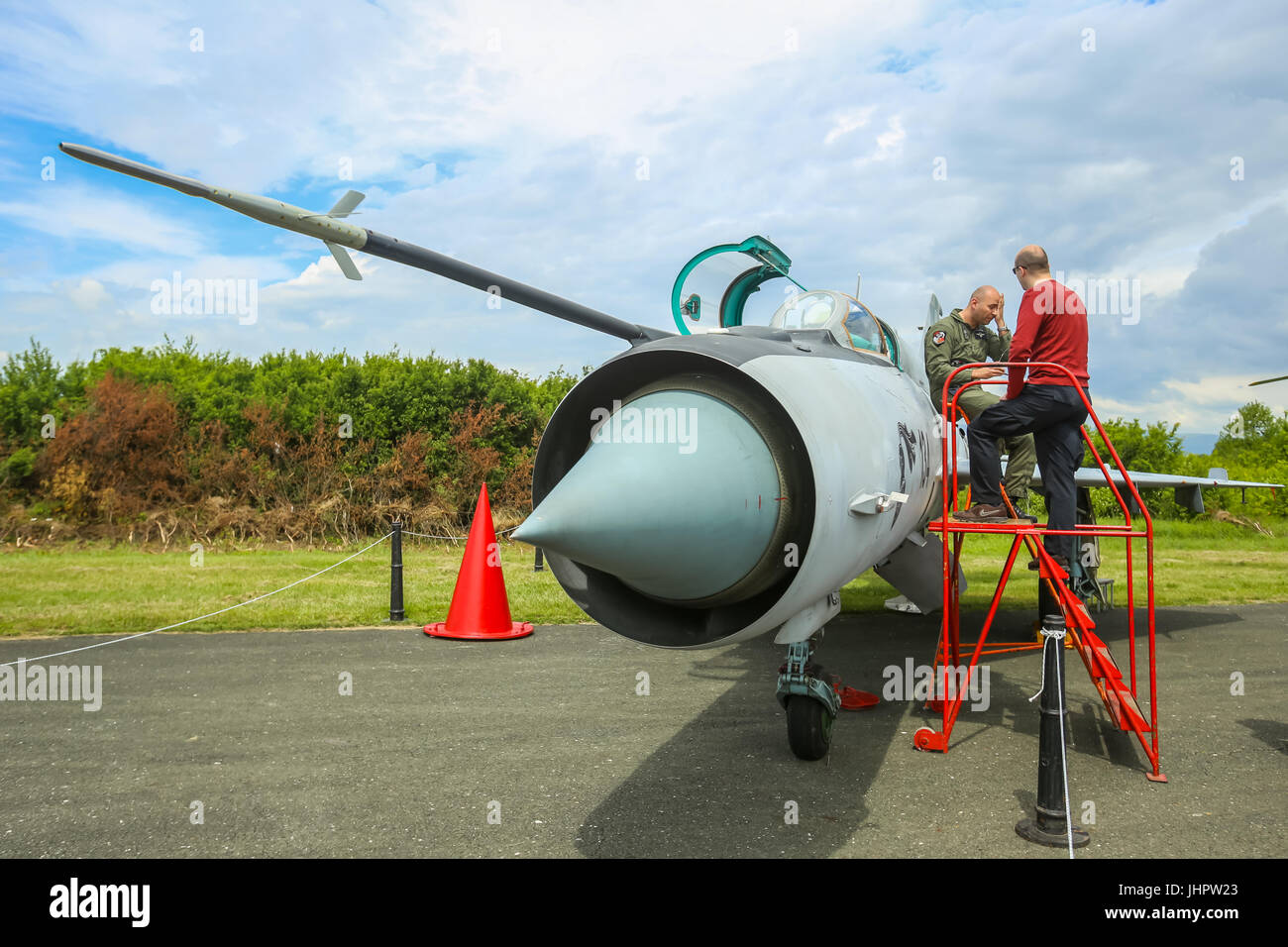 Zagreb, Croatie - Mai 13, 2017 visites : le MiG 21 avion militaire exposé à l'AIRVG2017, le jour de l'aviation à Velika Gorica, Banque D'Images