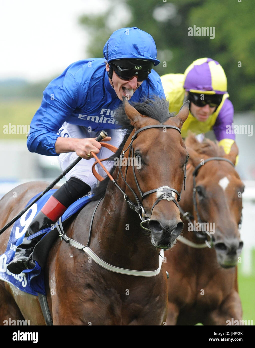 Harry Angel monté par Adam Kirby célèbre remportant la Coupe pendant juillet Darley Darley July Cup Jour de la Moët et Chandon juillet Festival à Newmarket Racecourse. Banque D'Images