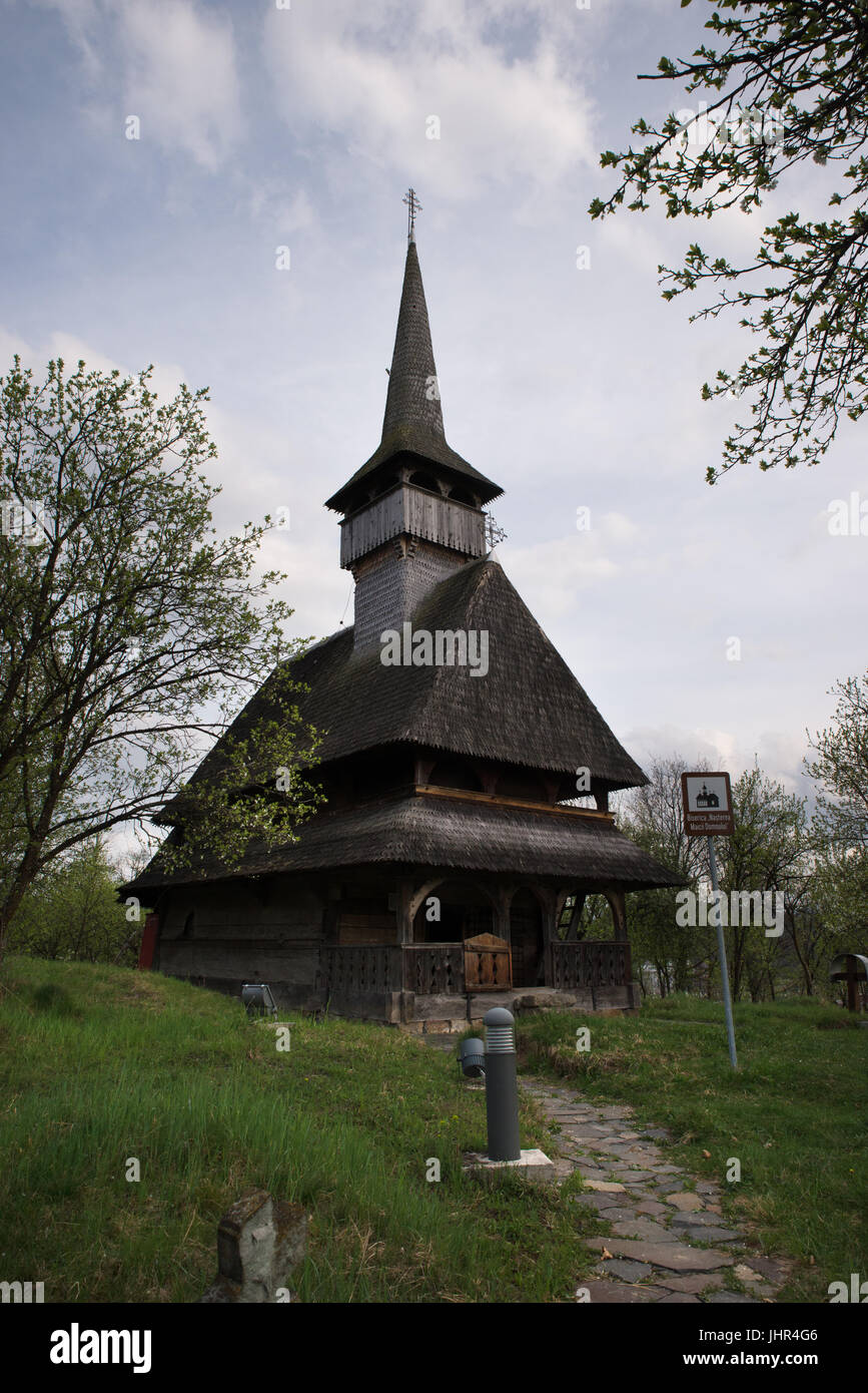 Barsana église en bois, district de Maramures, Roumanie Banque D'Images