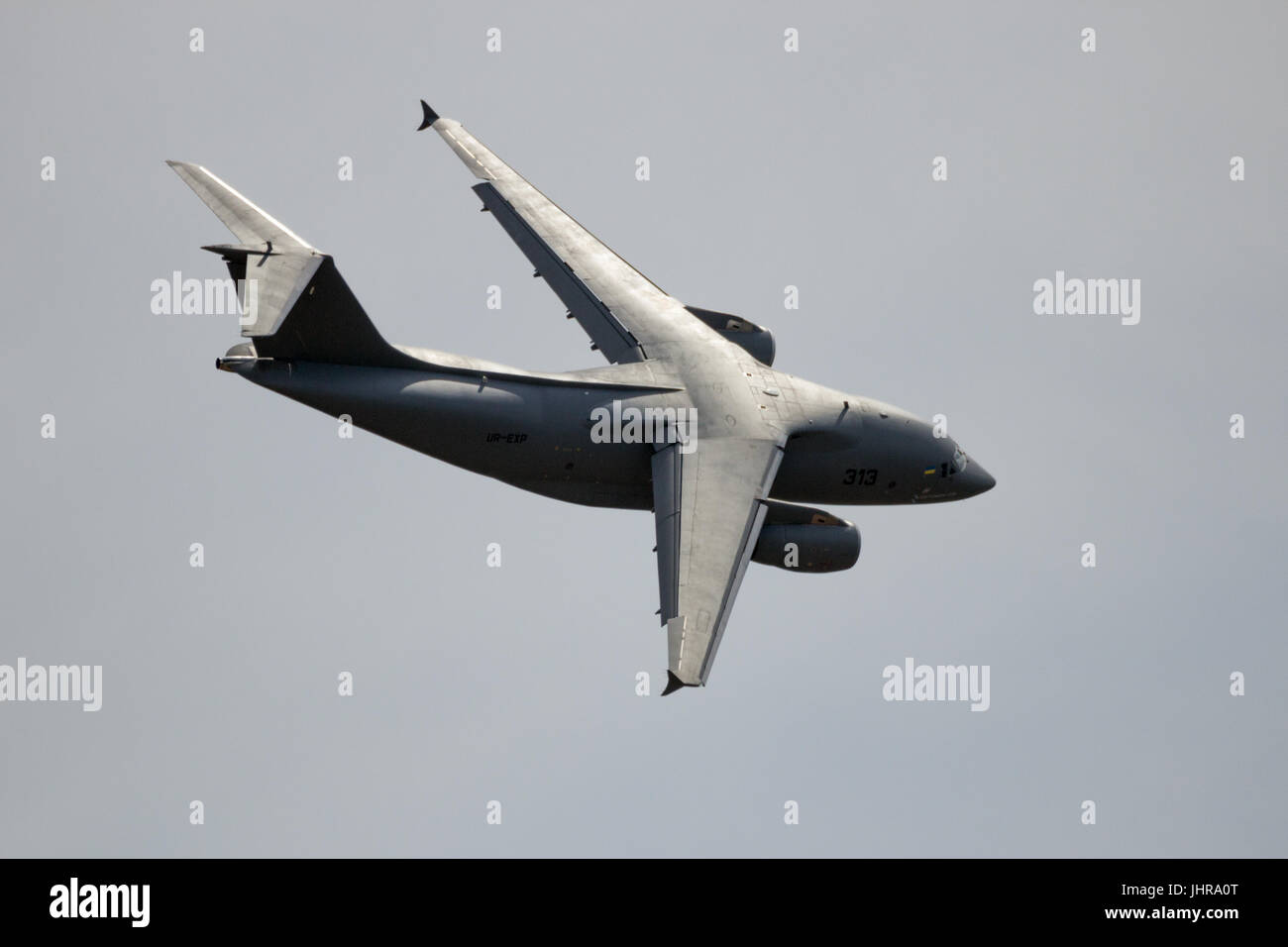 Berlin - Jun 2, 2016 : Antonov AN-178, moyenne à courte portée-avion de transport militaire aérien, environ à la terre pendant le salon aéronautique ILA de Berlin sur Berlin-scho Banque D'Images