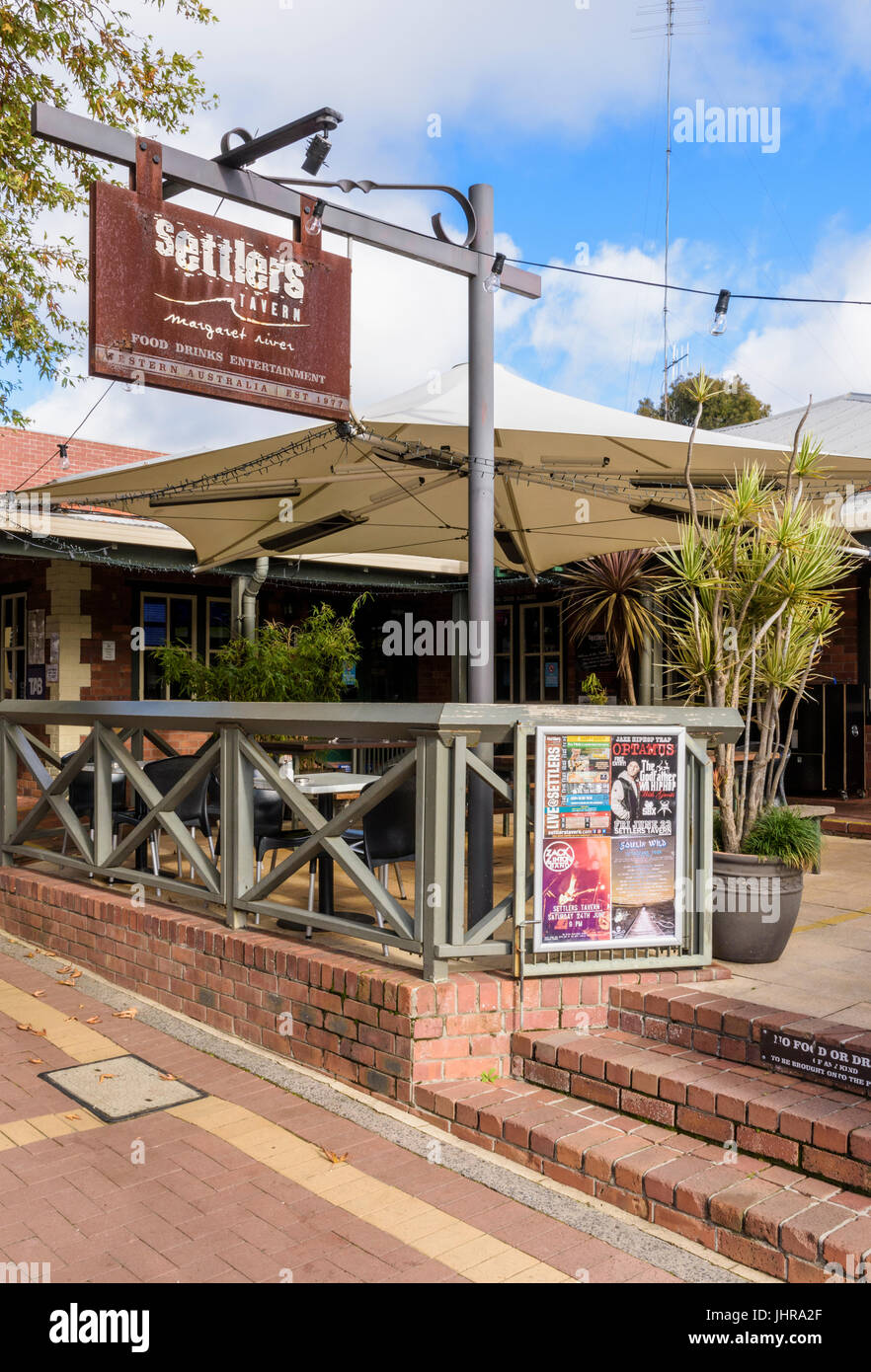 La Taverne des colons au milieu de la ville de Margaret River, Australie de l'Ouest Banque D'Images