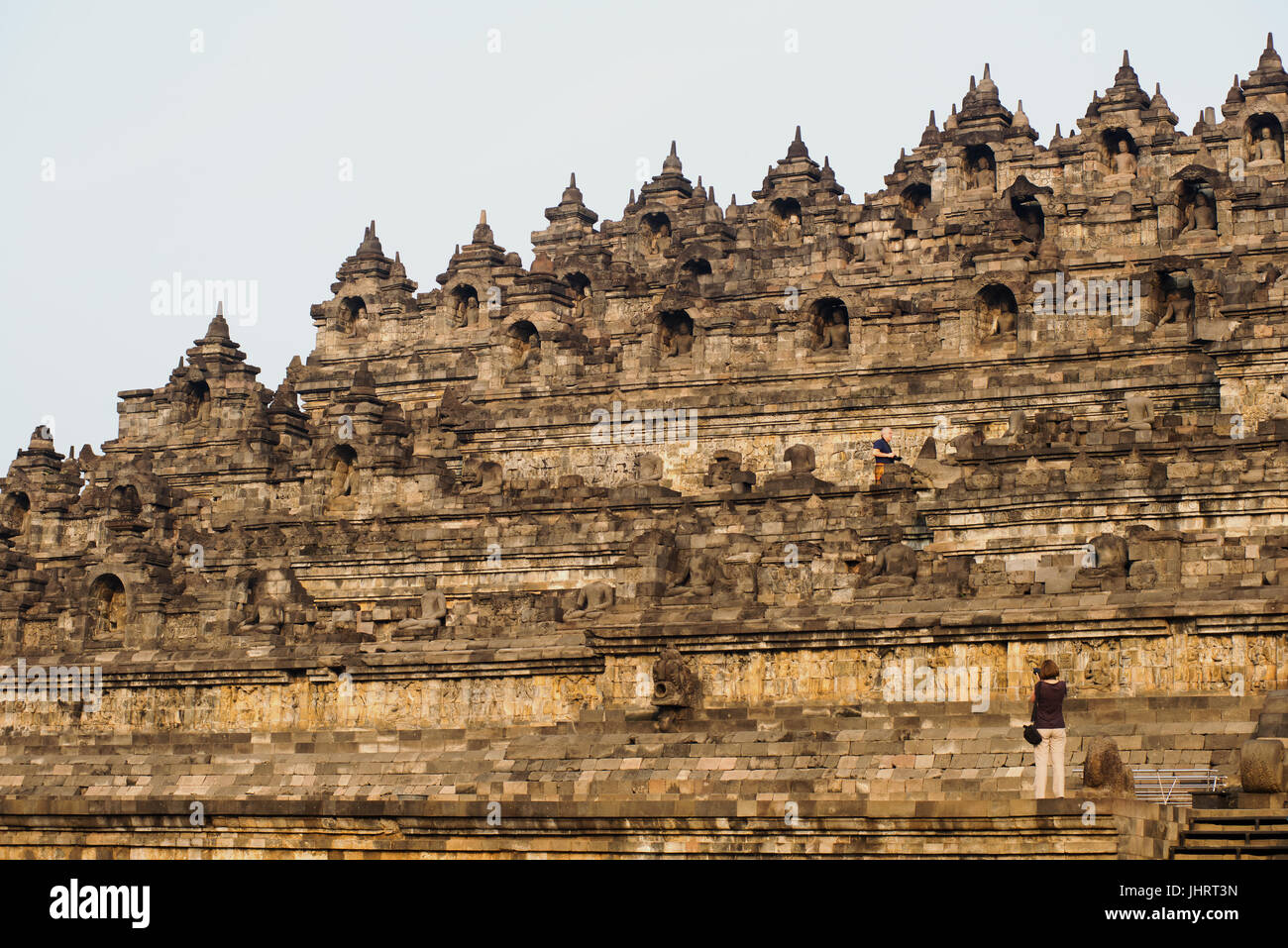 Vue panoramique de Borobudur Temple Bouddhiste Central Java Indonésie. Banque D'Images