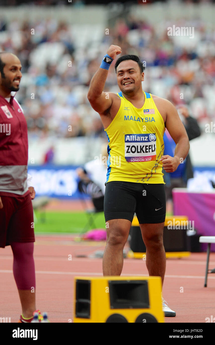 Londres, Royaume-Uni. 15 juillet, 2017. Muhammad Zolkefli (MAS) à la confirmation que heureux après son lancer de 17.29m a établi un nouveau record mondial au cours de la Men's Lancer du poids F20 au final le monde Para athlétisme championnats dans le stade de Londres, Queen Elizabeth Olympic Park. Le jet de rupture record lui a valu la médaille d'or. Crédit : Michael Preston/Alamy Live News Banque D'Images