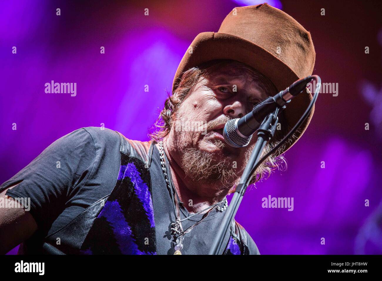 Locarno, Suisse. 15 juillet, 2017. Zucchero Sugar Fornaciari effectue live au Moon&Stars Festival 2017 © Roberto Finizio / Alamy Live News Banque D'Images