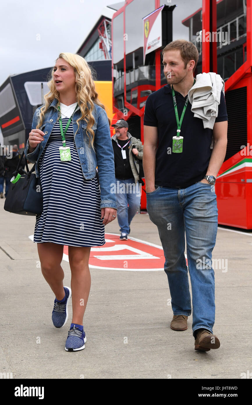 Circuit de Silverstone, au Royaume-Uni. Dimanche 16 juillet 2017. Laura et Jason Kenny arrivent en tant qu'invités spéciaux lors de la F1 Grand Prix de Grande-Bretagne. © KEVIN BENNETT/Alamy News Banque D'Images