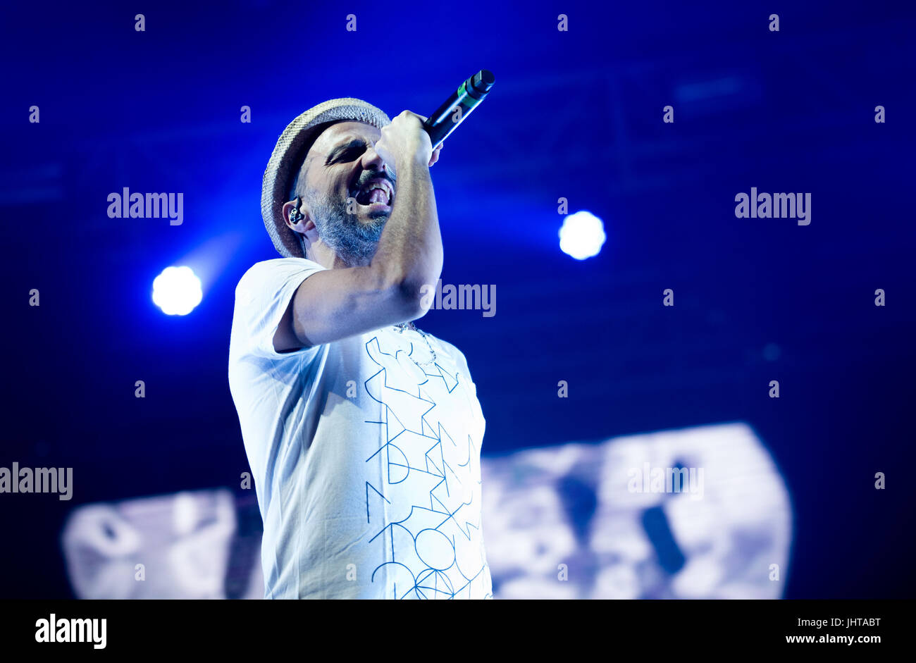 Fabriano, Italie 15 Juillet 2017 Le chanteur italien Samuel Romano (de Subsonica) effectue au Festival des fleurs Crédit : Alberto Gandolfo/Alamy Live News Banque D'Images