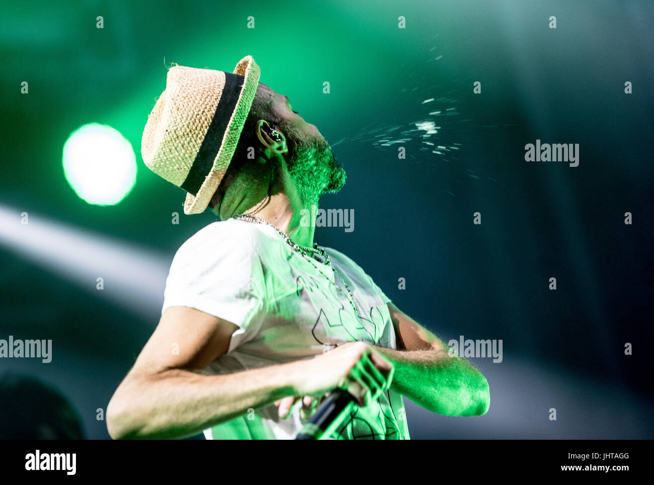 Fabriano, Italie 15 Juillet 2017 Le chanteur italien Samuel Romano (de Subsonica) effectue au Festival des fleurs Crédit : Alberto Gandolfo/Alamy Live News Banque D'Images