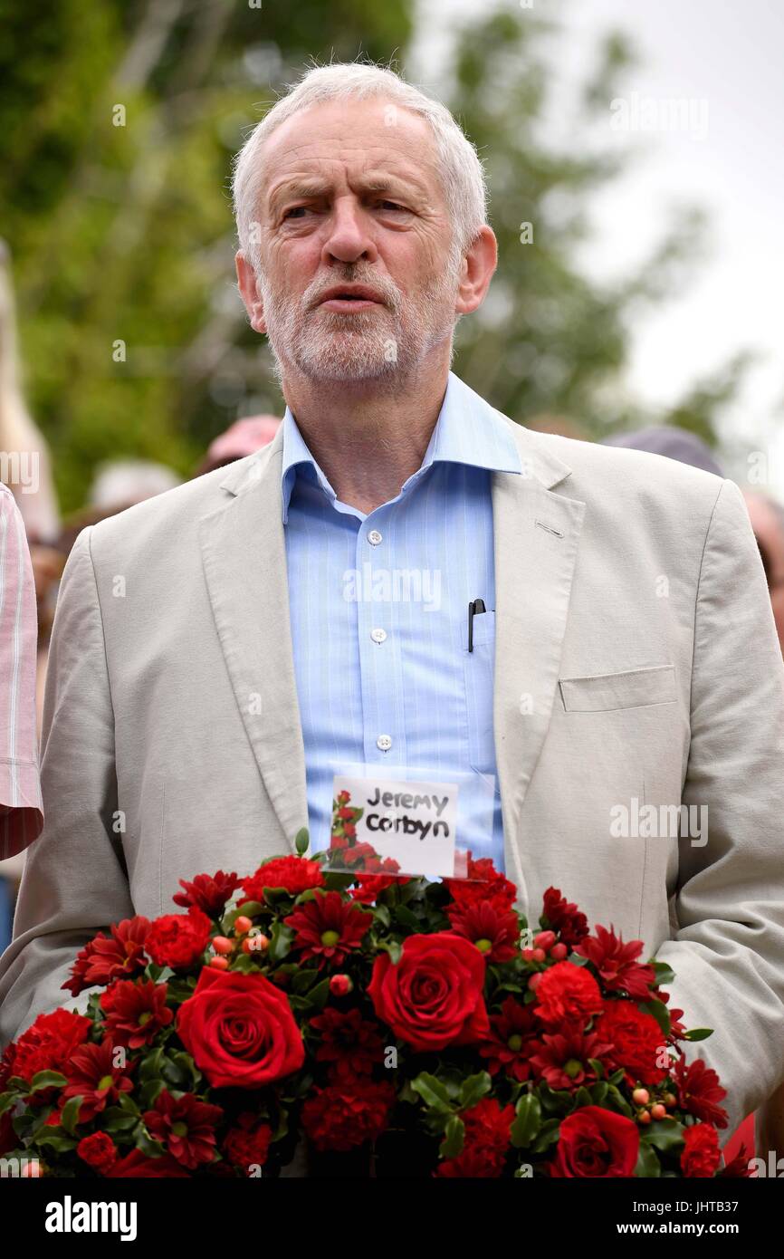 MP Jeremy Corbyn, chef syndical à la Tolpuddle Martyrs Day Festival, Dorset, UK Crédit : Finnbarr Webster/Alamy Live News Banque D'Images