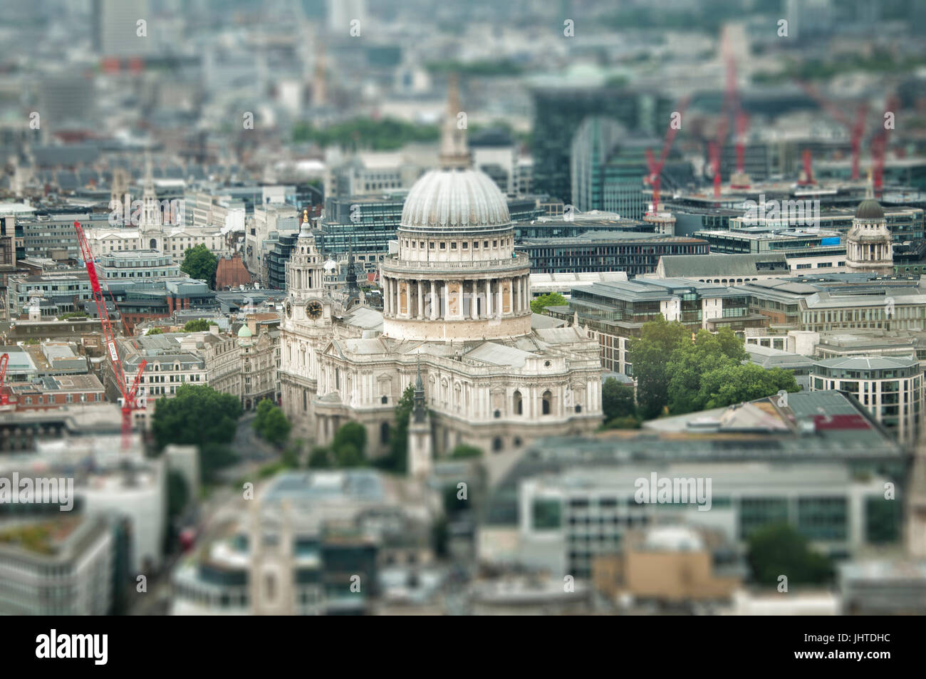 La Cathédrale St Paul et l'ouest de Londres d'en haut Banque D'Images