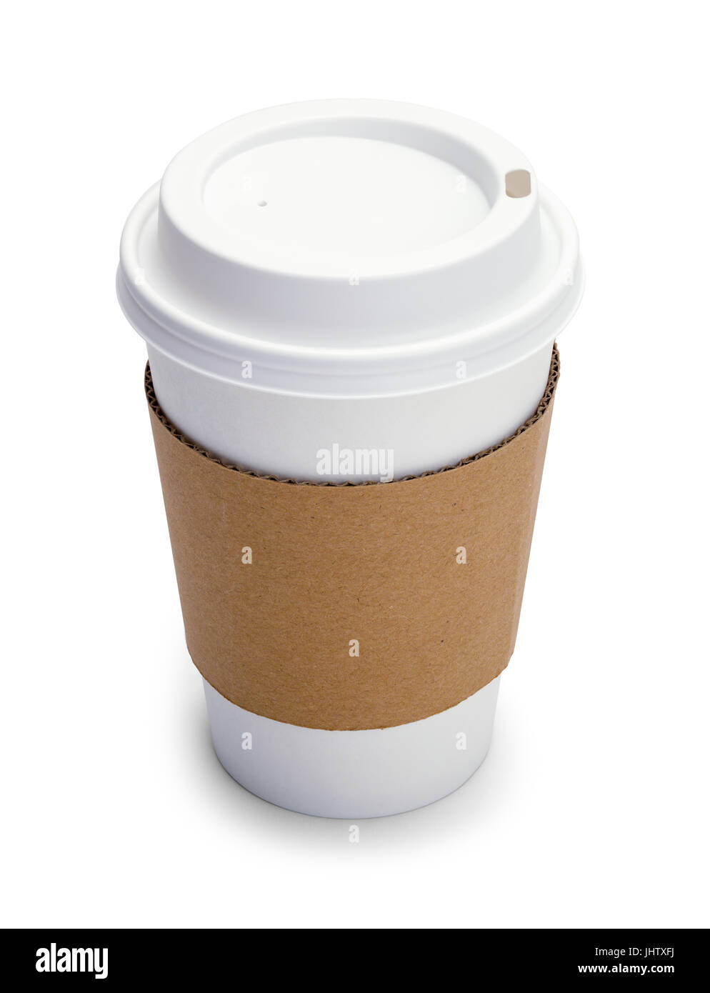 Tasse à café en papier avec manchon isolé sur fond blanc. Banque D'Images