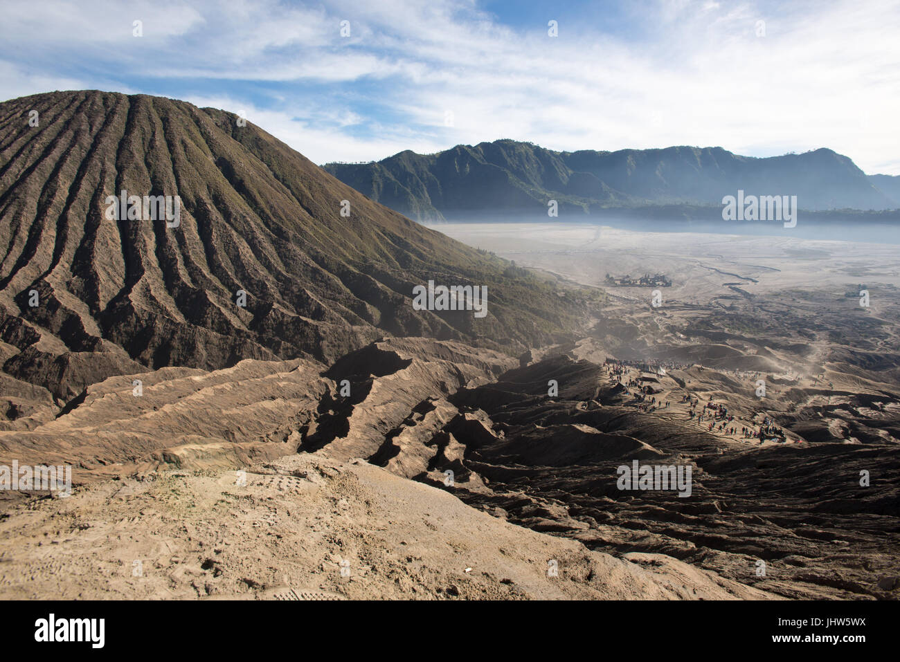 Vue aérienne de la caldeira du Mont Bromo cratère de l'Est de Java, Indonésie. Banque D'Images