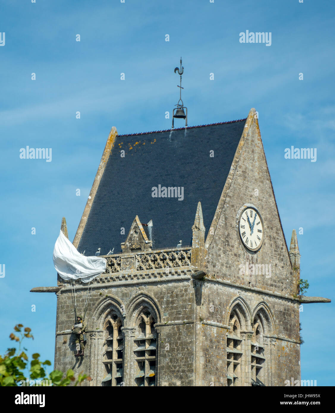 Paratrooper Memorial SainteMèreEglise Photo Stock Alamy