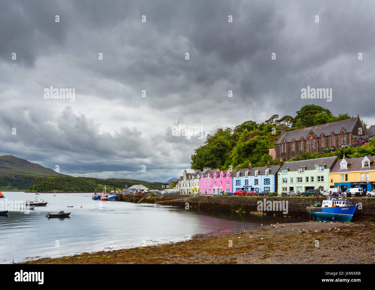 Le port de Portree, Isle of Skye, Highland, Scotland, UK Banque D'Images