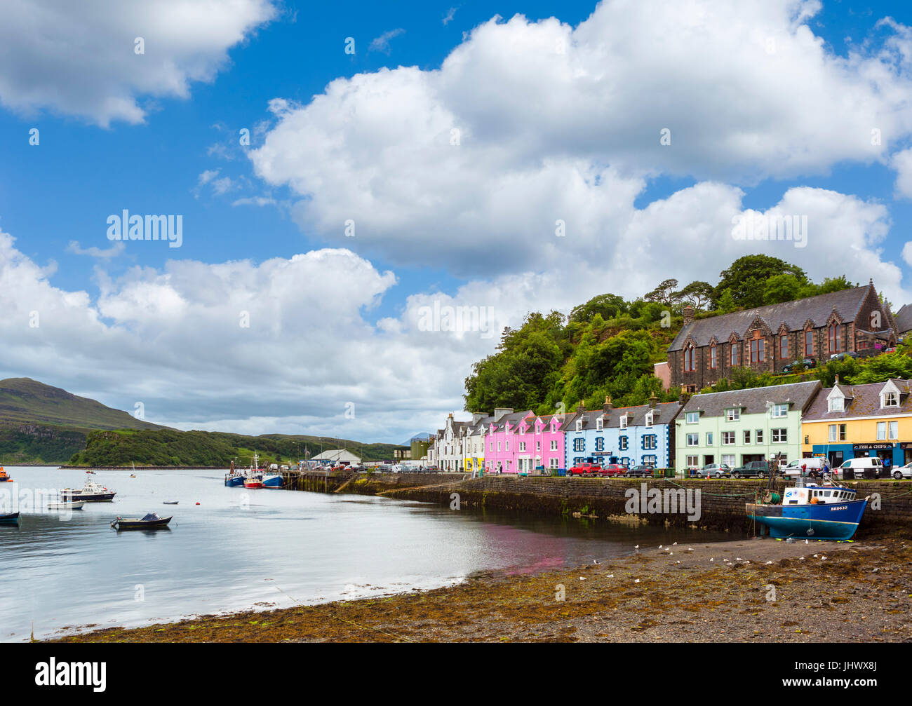 Le port de Portree, Isle of Skye, Highland, Scotland, UK Banque D'Images