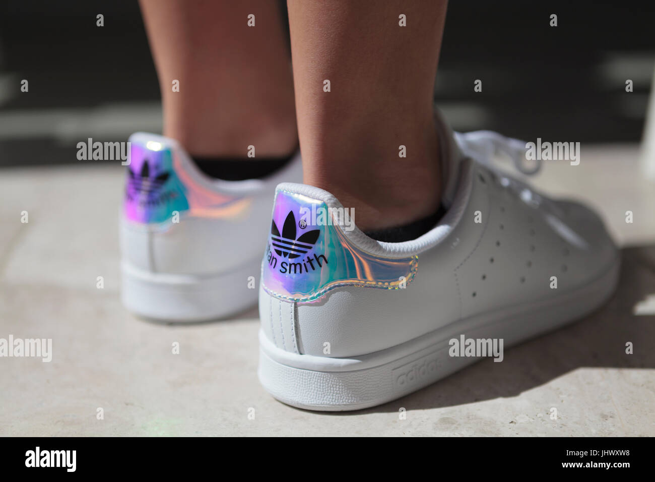 Stan smith adidas Banque de photographies et d'images à haute résolution -  Alamy