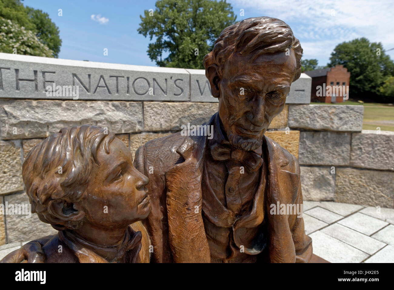 Statue de bronze du président Abraham Lincoln et de son fils Todd - Tredegar Iron Works, Richmond, Virginie. Banque D'Images