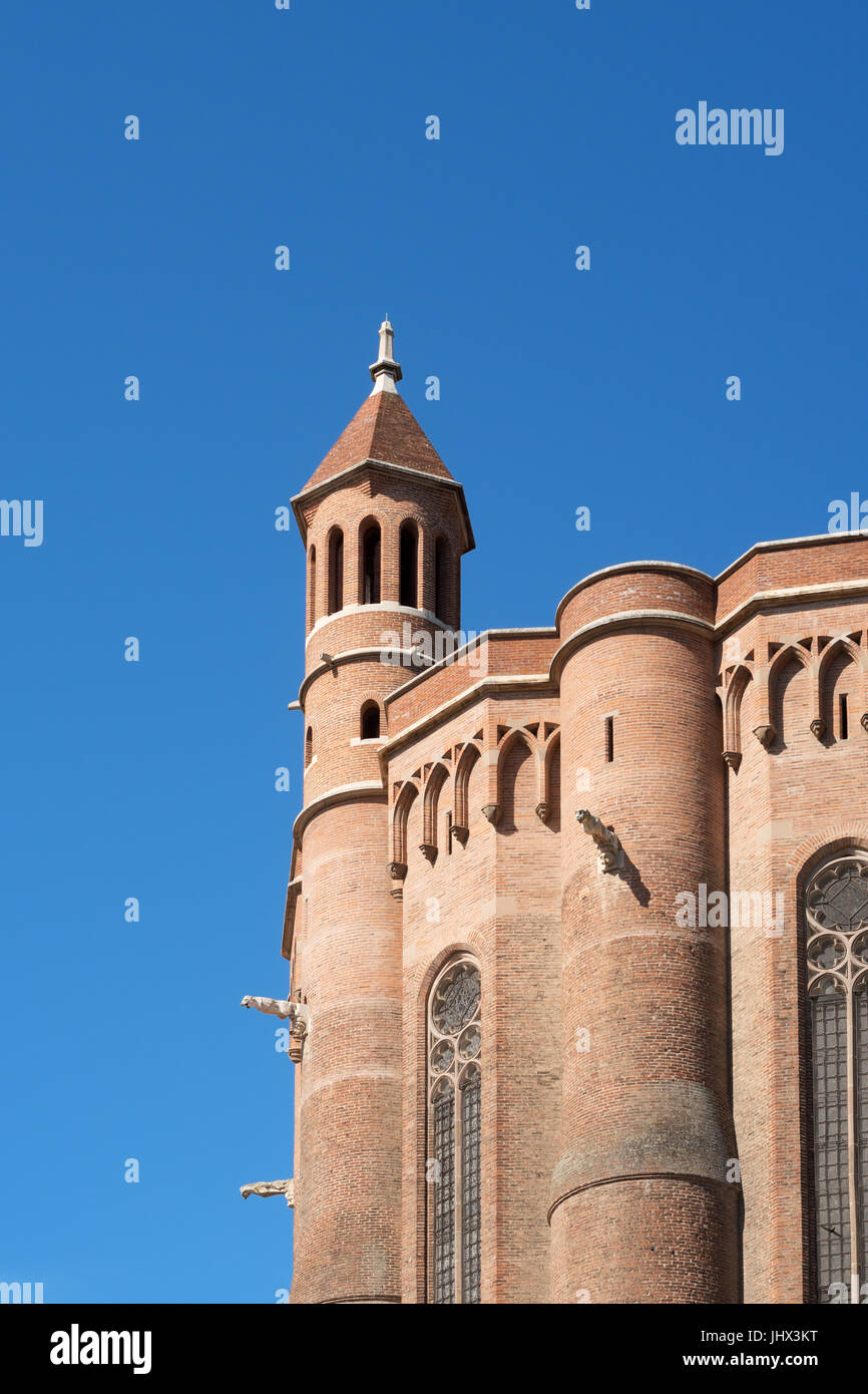 Affichage détaillé de la cathédrale médiévale construite en brique à Albi, France Banque D'Images