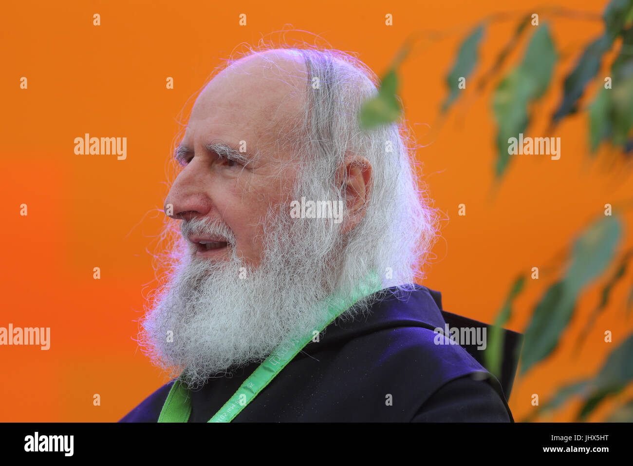 Père catholique romaine Anselm Grün (Grün) sur scène lors de la 36e Congrès 2017 de l'Église protestante allemande à Berlin, Allemagne Banque D'Images