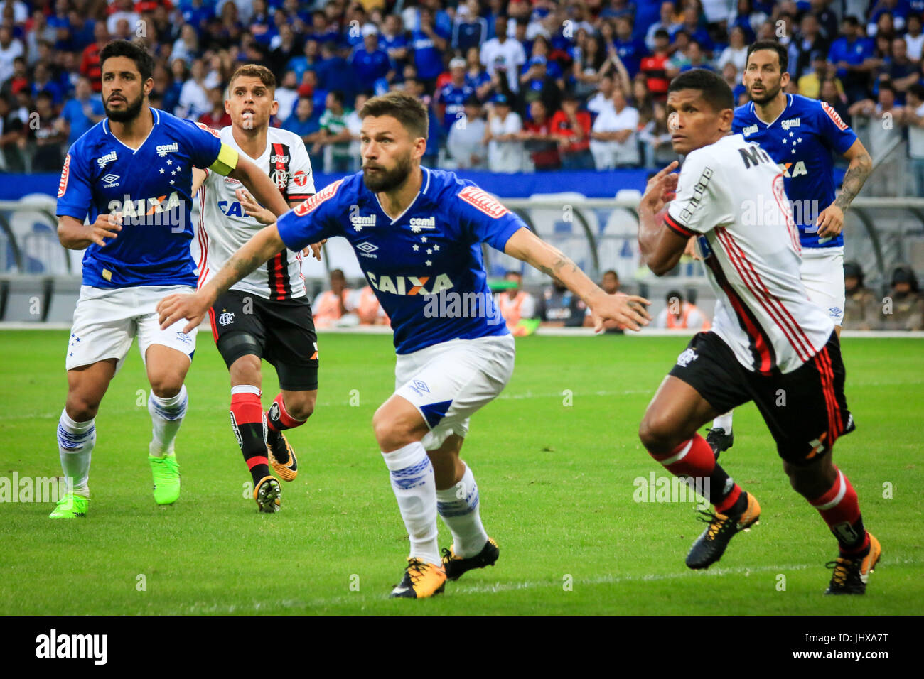 Belo Horizonte, Brésil. 16 juillet, 2017. Au cours de virage avant mouvement x Flamengo Cruzeiro, match valide pour la quatorzième manche du Championnat brésilien de 2017, tenue à la stade Mineirão, Belo Horizonte, MG. Credit : Dudu Macedo/FotoArena/Alamy Live News Banque D'Images