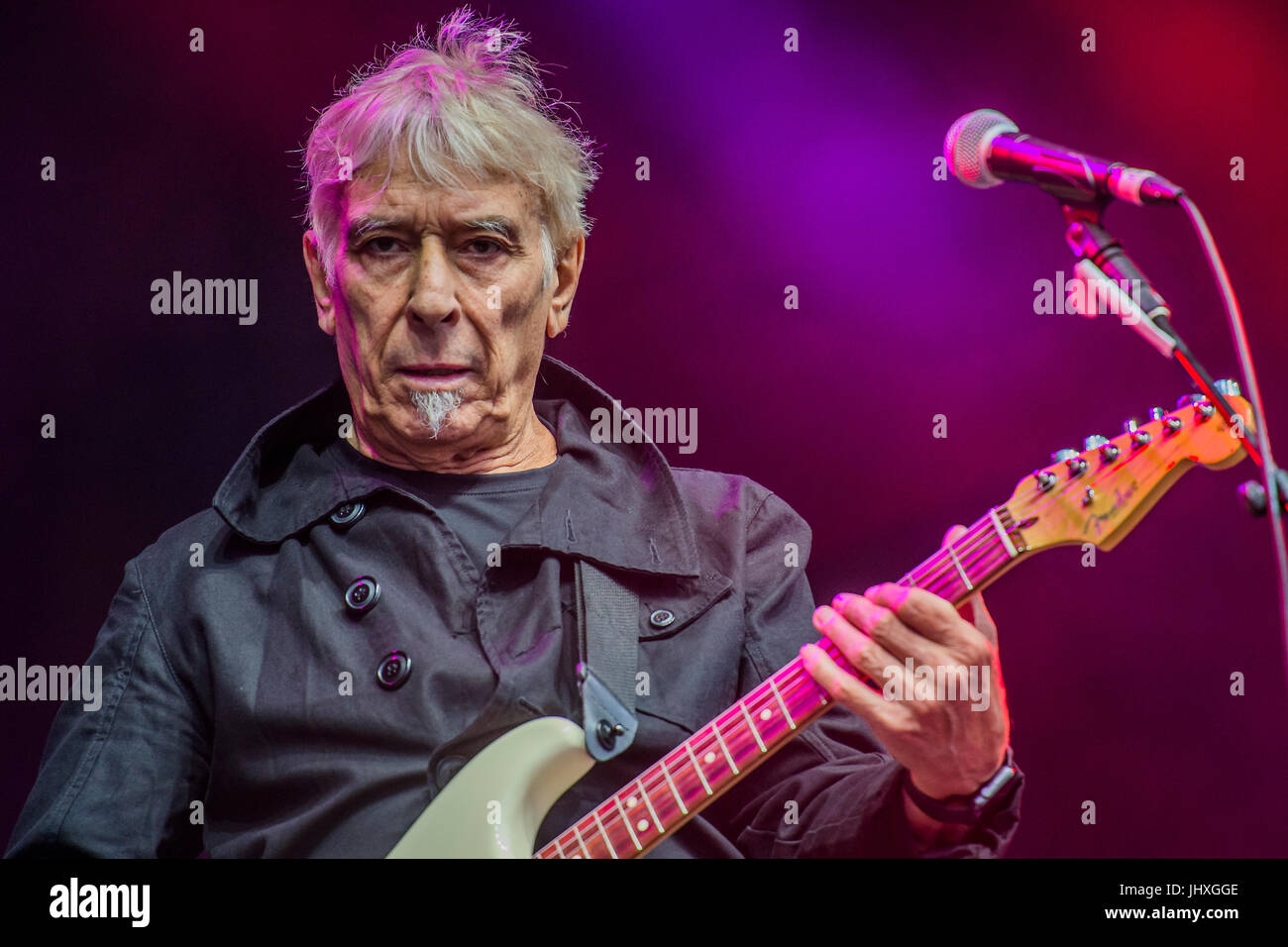 Henham Park, Suffolk, UK. 16 juillet, 2017. John Cale joue l'Obélisque étape - La Latitude 2017 Festival, Henham Park. Suffolk 16 Juillet 2017 Crédit : Guy Bell/Alamy Live News Banque D'Images