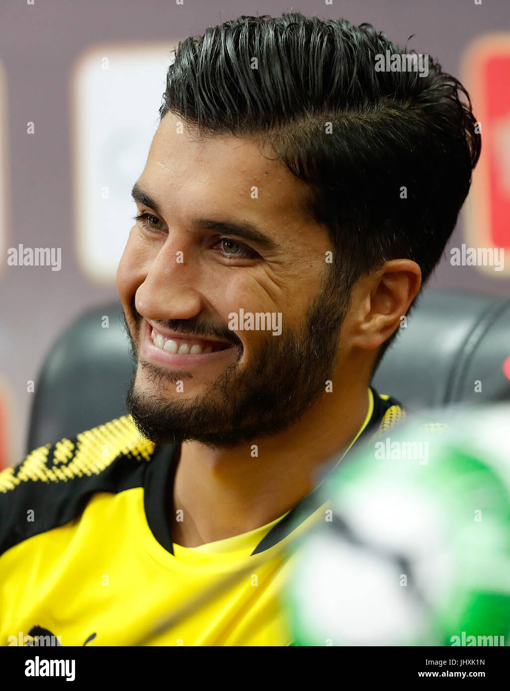 Guangzhou. 17 juillet, 2017. Nuri Sahin de Borussia Dortmund réagit au cours d'une conférence de presse pour 2017 de la Coupe des champions internationaux de la Chine à l'Université de Guangzhou City Stadium à Guangzhou, capitale de la province du Guangdong en Chine du Sud le 17 juillet 2017. Credit : Wang Lili/Xinhua/Alamy Live News Banque D'Images