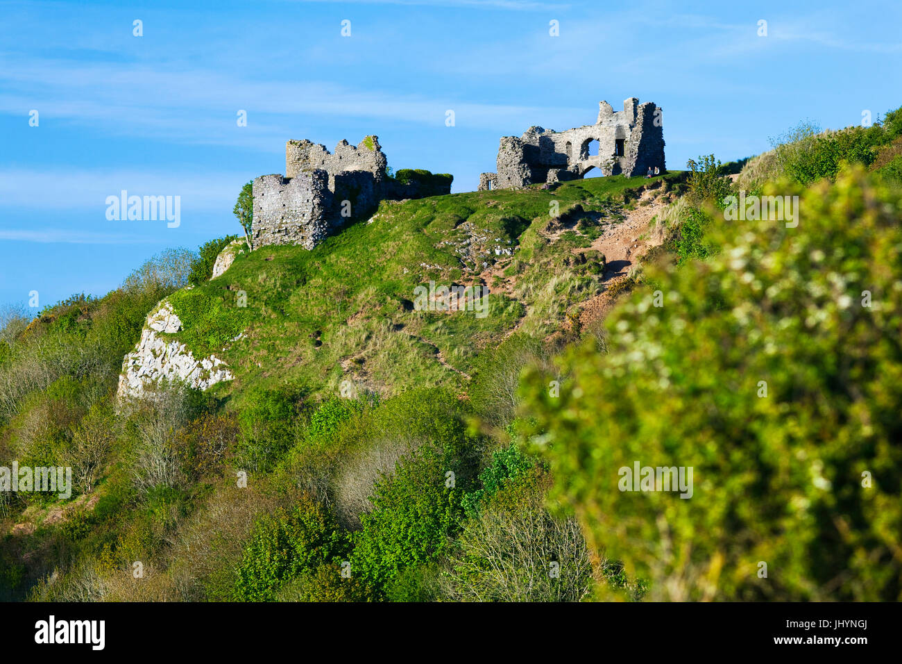 Pennard château surplombant les falaises Trois Bay, Gower, Pays de Galles, Royaume-Uni, Europe Banque D'Images