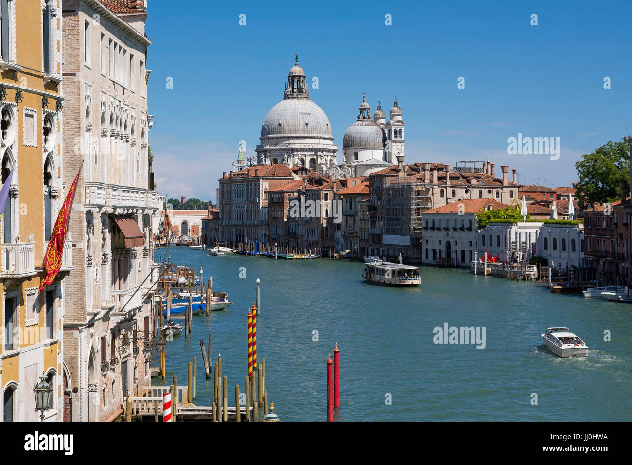 Grand Canal de la ponte de dell' Accademia vu, Venise, Vénétie, Italie - lacs du Grand Canal de Ponte dell' Accademia, Venise, Vénétie, Italie, C Banque D'Images