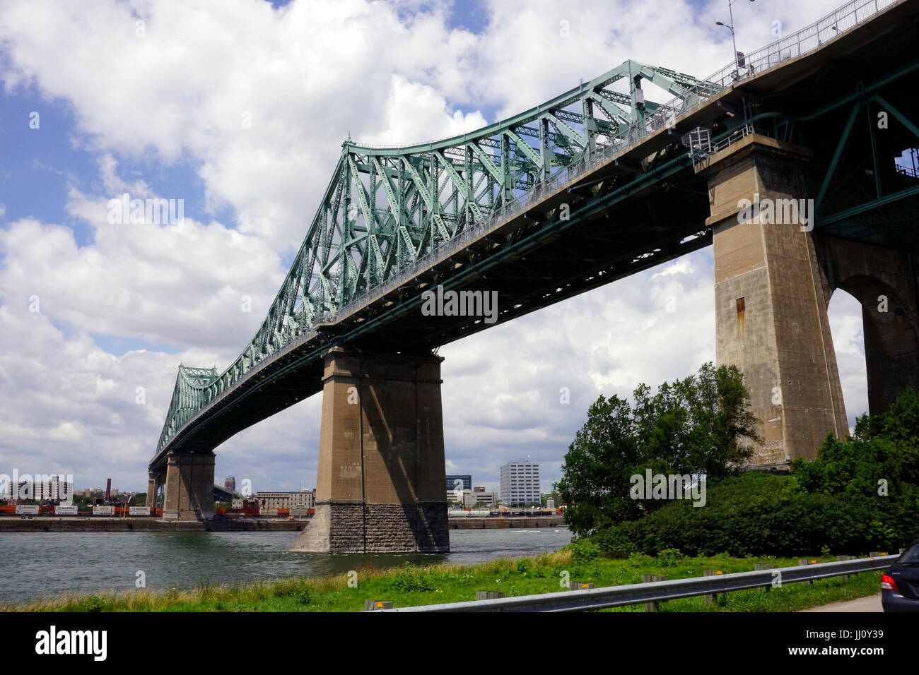 Montréal,Canada,16,juillet 2017. Jacques Cartier Bridge enjambant le fleuve Saint-Laurent à Montréal,Québec.Credit:Mario Beauregard/Alamy Live News Banque D'Images