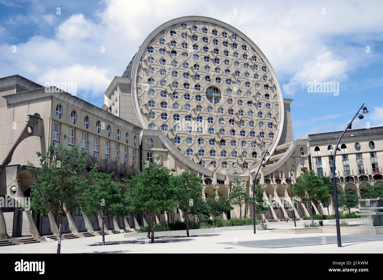 Les arènes de Picasso, du développement immobilier, aka Les camemberts, aile ouest, vue de l'intérieur Cour octogonale Banque D'Images