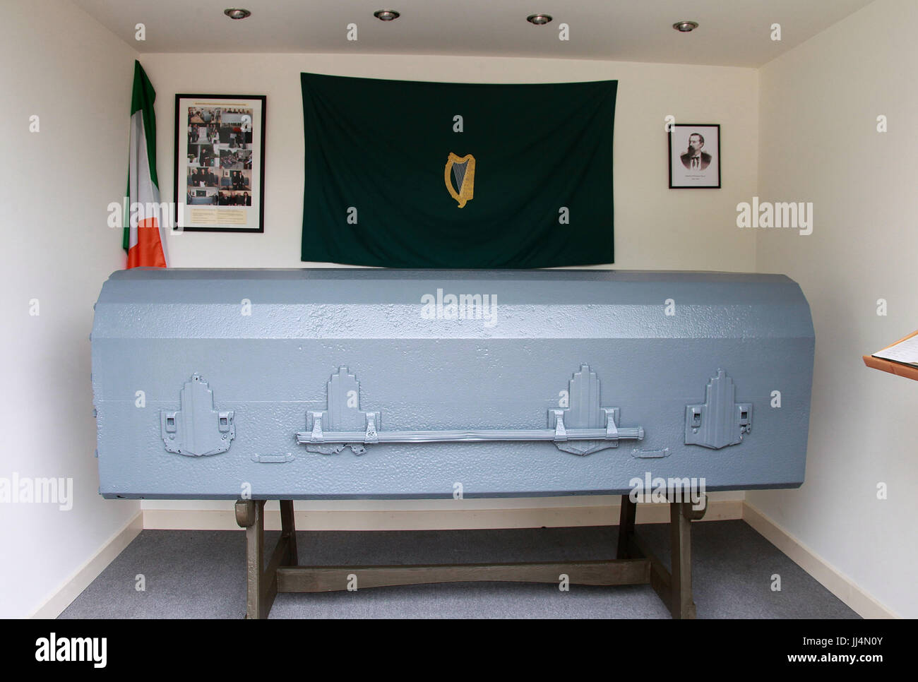 Coffret qui a procédé à l'Irlande accueil le cercueil du chef fenian Jérémie O Donovan Rossa Banque D'Images