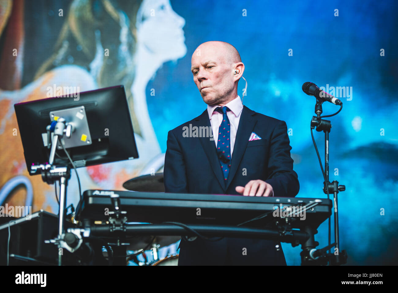 Barolo, Italie. 17 juillet, 2017. L'effacement sur scène en Barolo, à l'Collisioni Festival, ouverture pour Robbie Williams. Credit : Alessandro Bosio/Pacific Press/Alamy Live News Banque D'Images