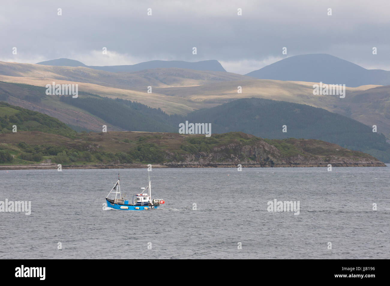 Bateau de pêche sur le Loch Broom, Ullapool, Ross-shire, Highlands, Ecosse, Royaume-Uni Banque D'Images