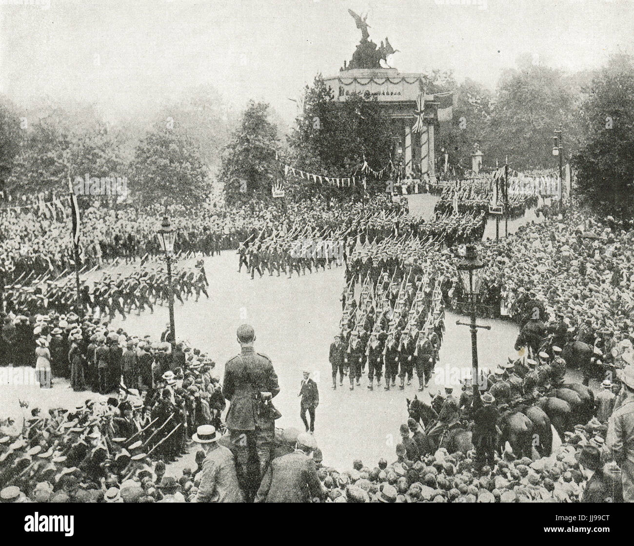 La revue de la Victoire, de la Marine à Hyde Park Corner. Banque D'Images