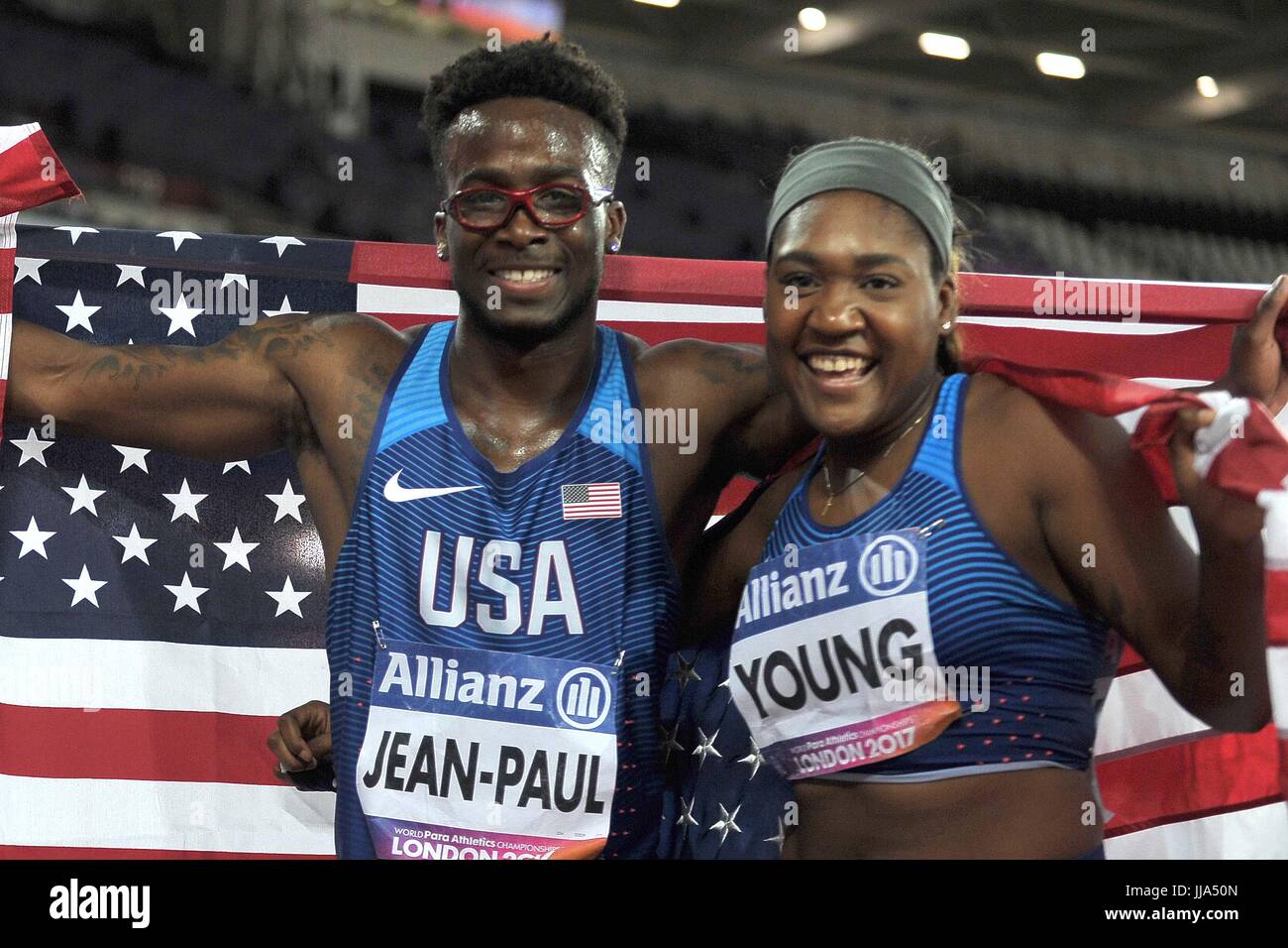 Stratford, London, UK. 18 juillet, 2017. Isaac Jean-Paul (USA, à gauche) célèbre son record du monde au saut en hauteur hommes T13 avec Deja Young (USA) célébrant sa victoire dans le 100m T47. Championnats du monde Para athlétisme. Stade olympique de Londres. Queen Elizabeth Olympic Park. Stratford. Londres. UK. 18/07/2017. Credit : Sport en images/Alamy Live News Banque D'Images