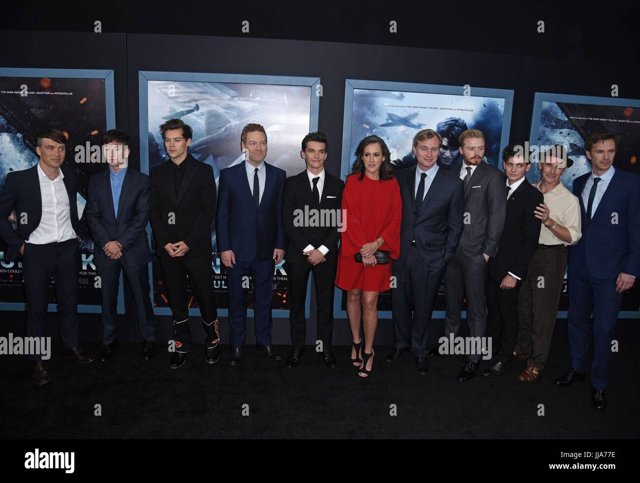 New York, NY, USA. 18 juillet, 2017. Cillian Murphy, Barry Keoghan, Harry Styles, Kenneth Branagh, Fionn Whitehead, Emma Thomas, Christpher Nolan, Jack Lowden, Aneurin Barnard, Mark Rylance, James D'Arcy au niveau des arrivées pour Dunkerque Premiere, AMC Loews Lincoln Square 13, New York, NY 18 juillet 2017. Credit : Derek Storm/Everett Collection/Alamy Live News Banque D'Images